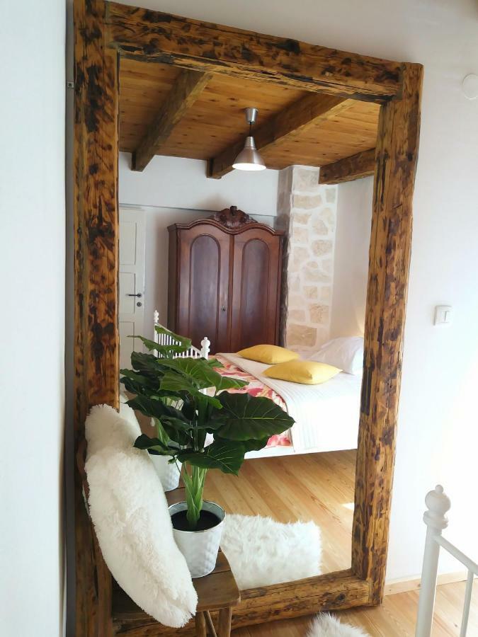 Apartment Cernesa Ražanac 外观 照片