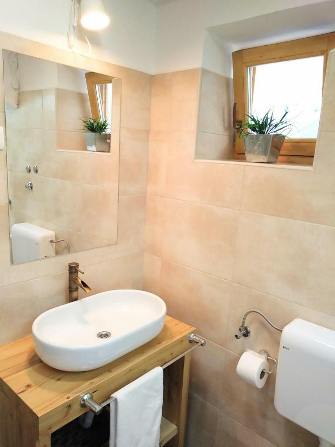 Apartment Cernesa Ražanac 外观 照片